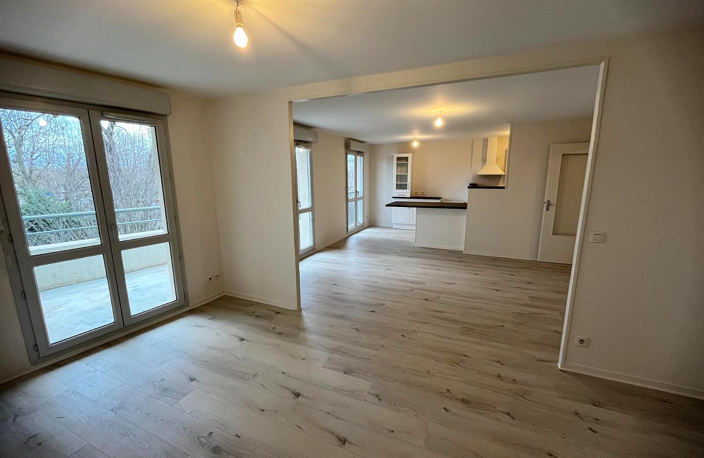 BELLEVILLE Appartement T3 bis — photo 3