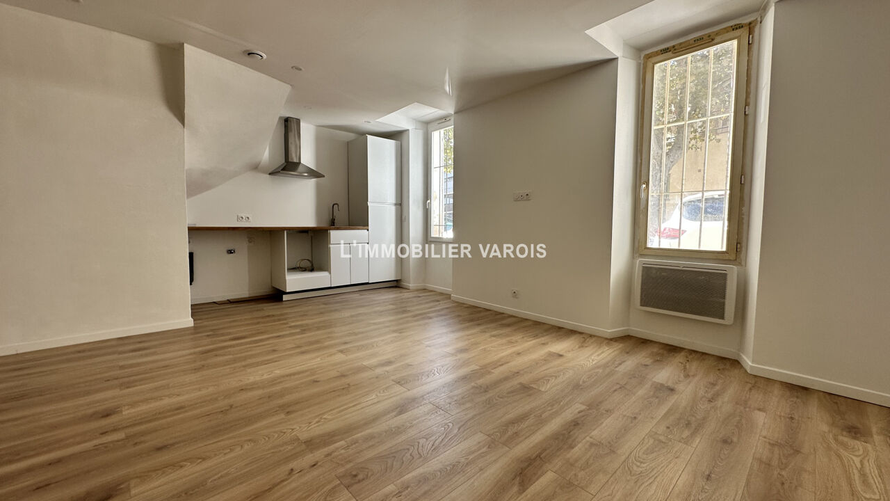 appartement 2 pièces 36 m2 à louer à Pierrefeu-du-Var (83390)