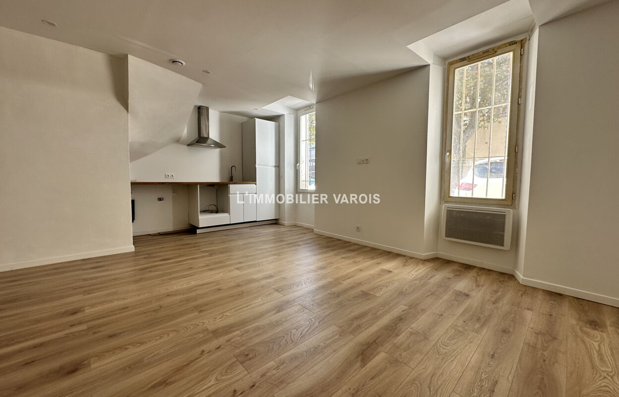 appartement 2 pièces 36 m2 à louer à Pierrefeu-du-Var (83390)