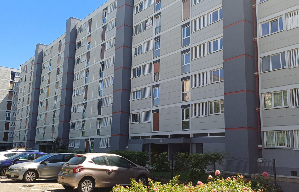 maison 4 pièces 68 m2 à Villeurbanne (69100)