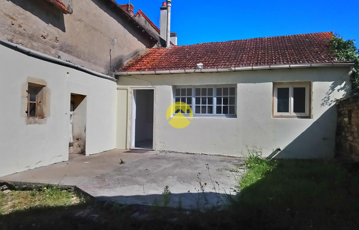 maison 4 pièces 98 m2 à vendre à Saint-Amand-Montrond (18200)