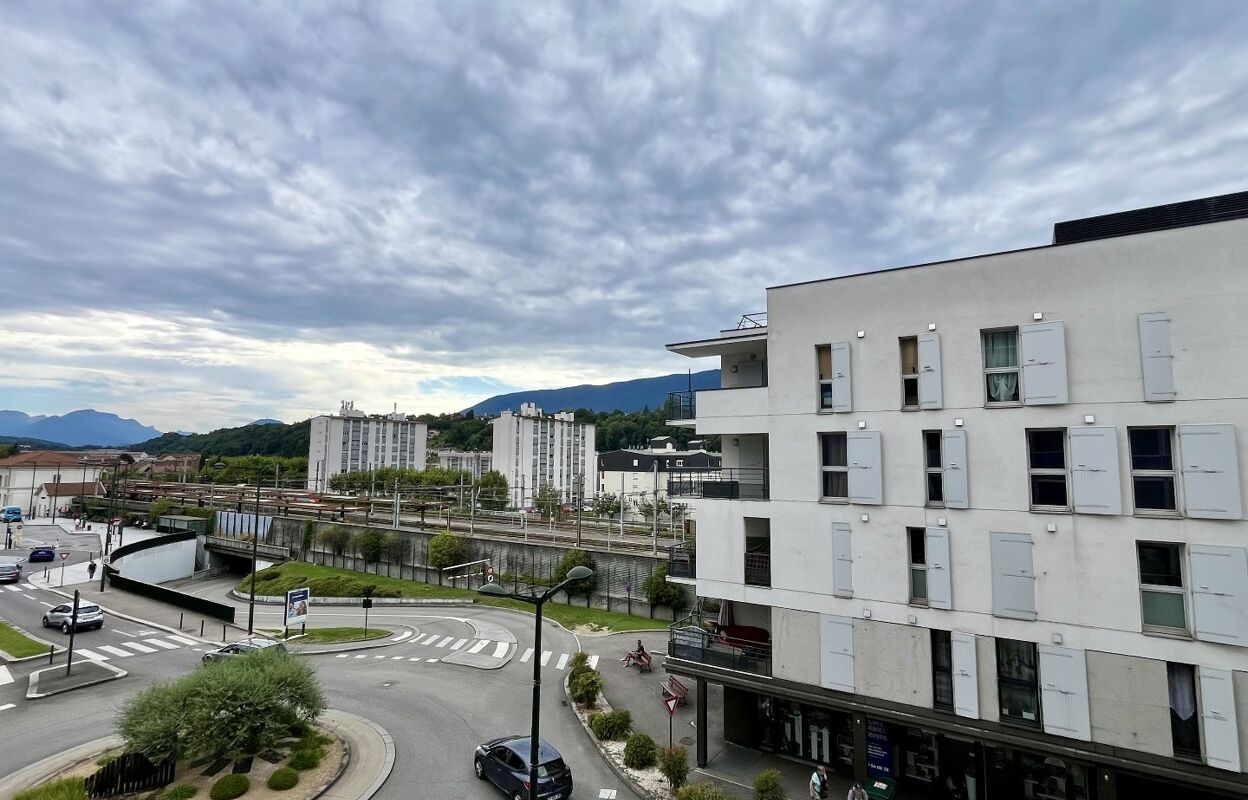 bureau  pièces 90 m2 à vendre à Aix-les-Bains (73100)