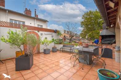 Appartement 4 pièces 606100 €