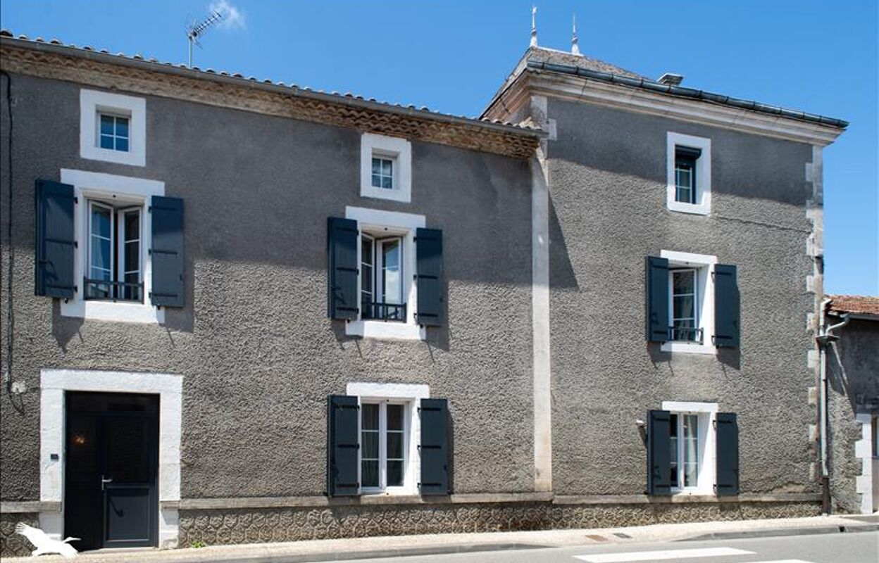 maison 6 pièces 217 m2 à vendre à Augignac (24300)