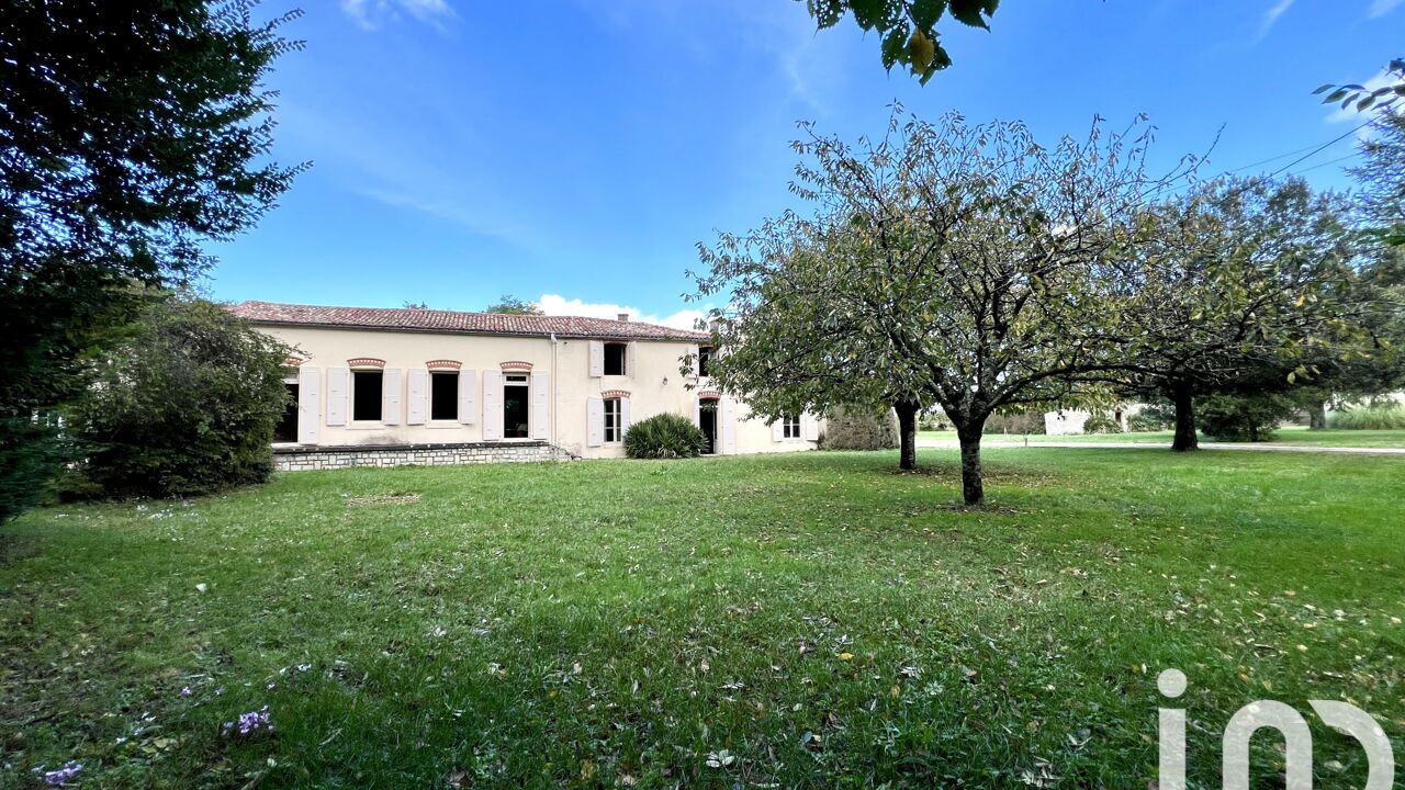 maison 11 pièces 258 m2 à vendre à Chambon (17290)