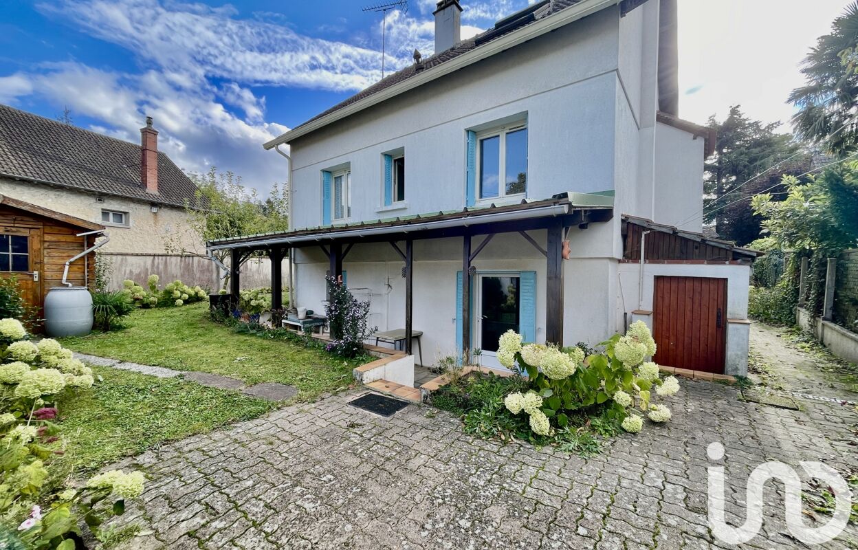 maison 7 pièces 134 m2 à vendre à Moret-Loing-Et-Orvanne (77250)