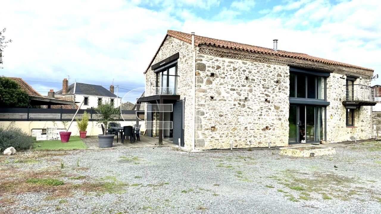 maison 5 pièces 180 m2 à vendre à Bressuire (79300)