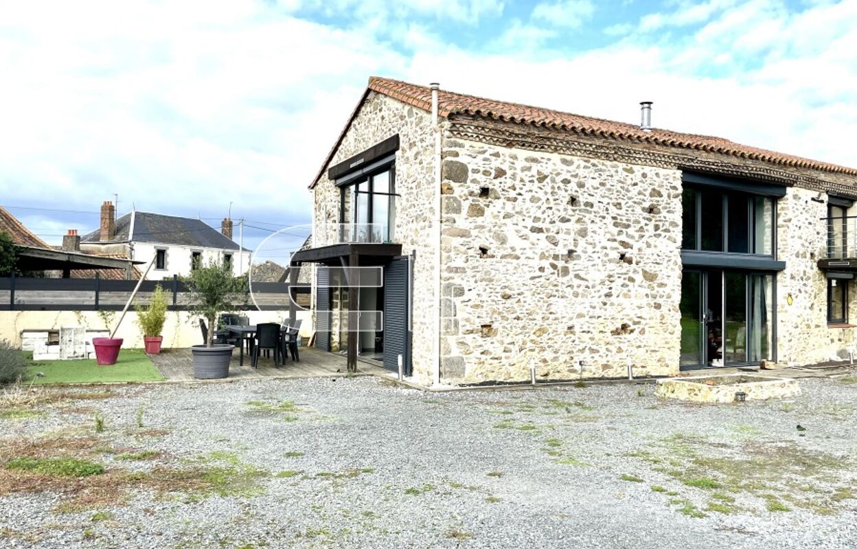 maison 5 pièces 180 m2 à vendre à Bressuire (79300)