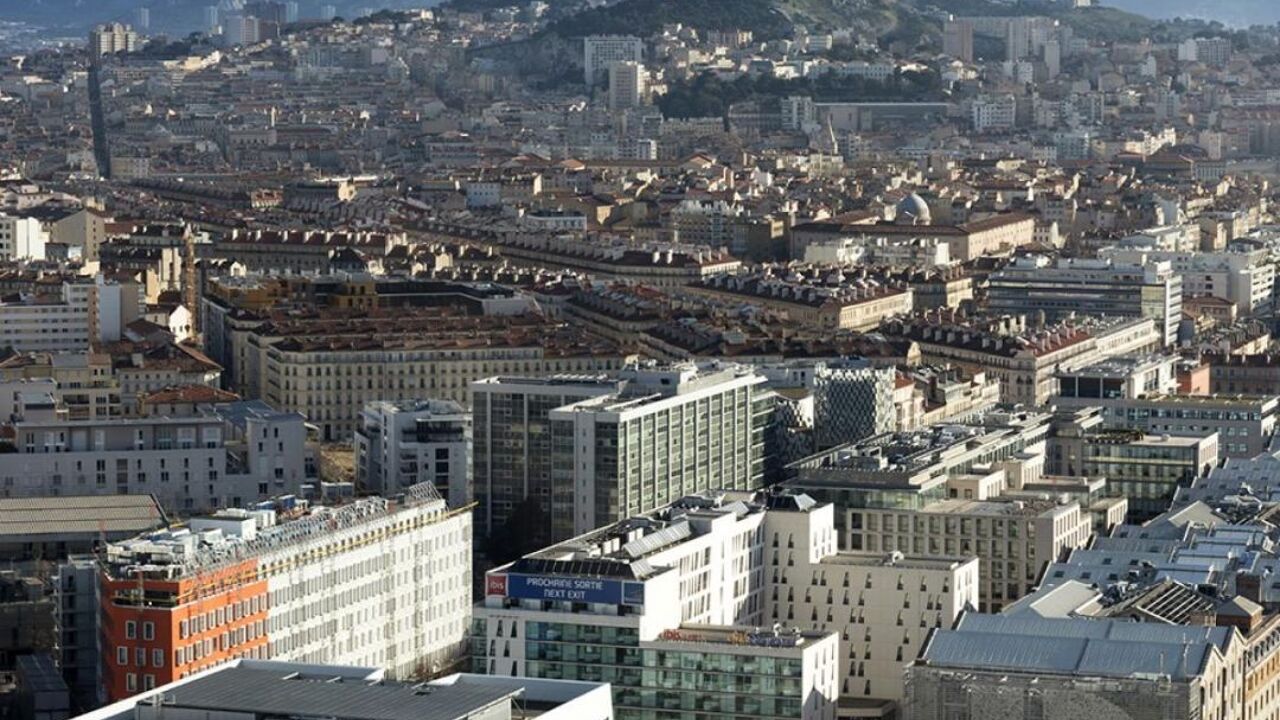 commerce  pièces 231 m2 à vendre à Marseille 2 (13002)