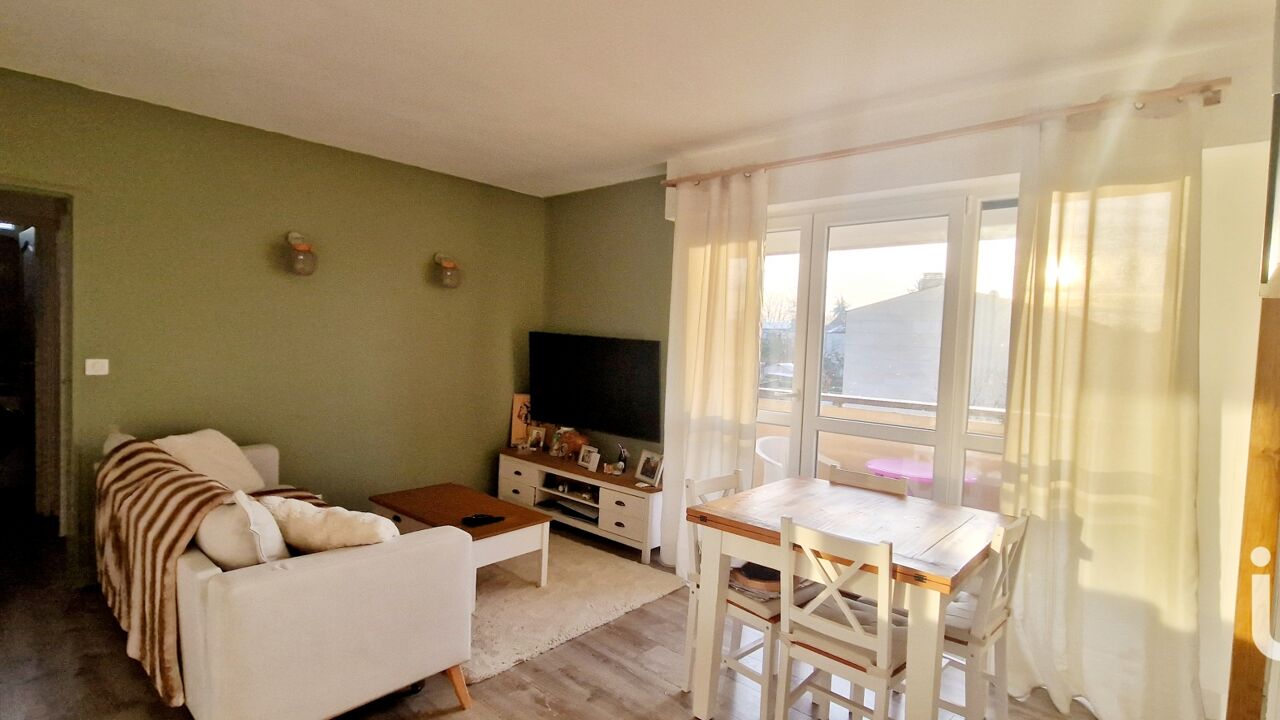 appartement 2 pièces 41 m2 à vendre à Boussy-Saint-Antoine (91800)