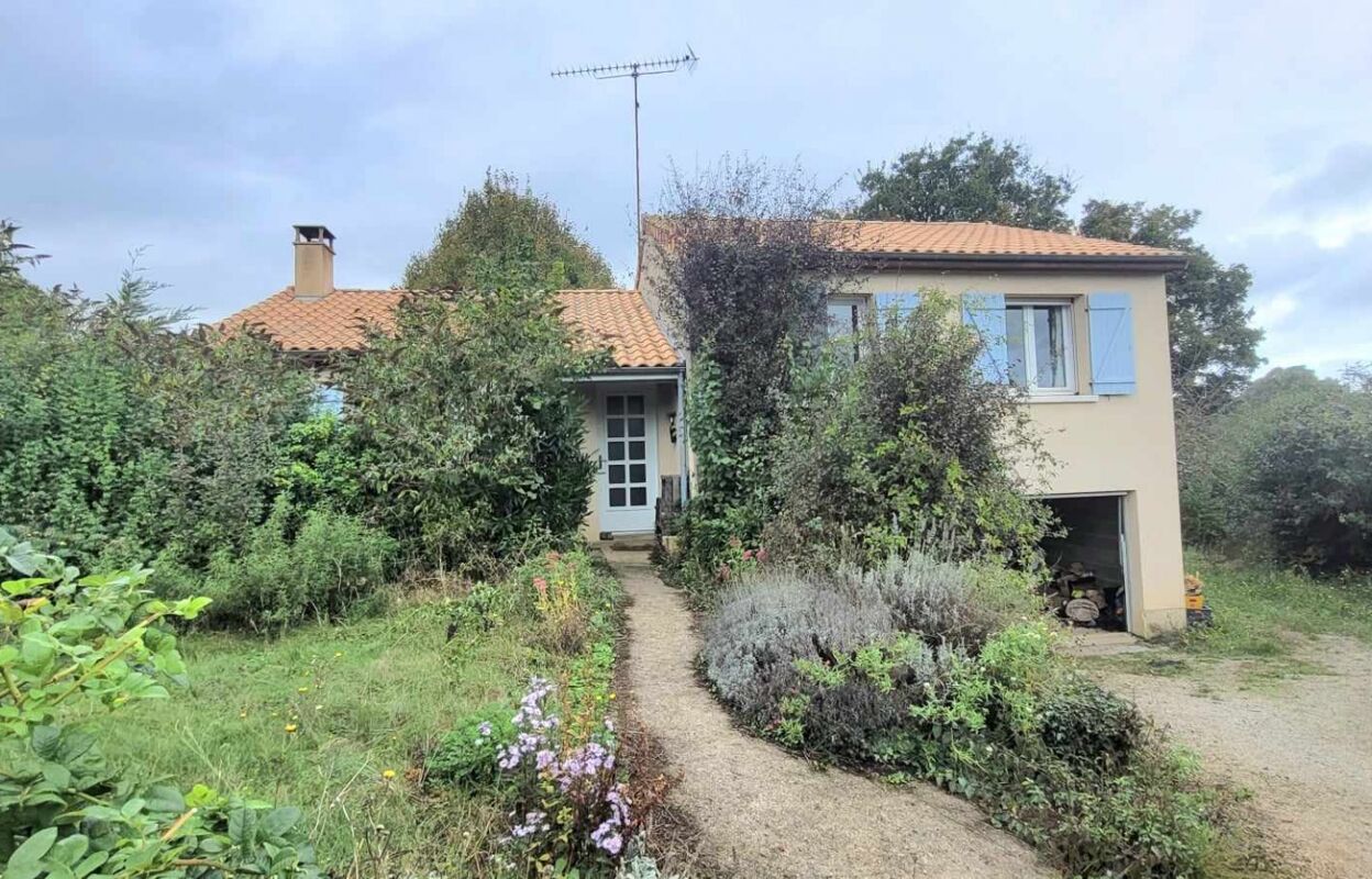 maison 4 pièces 90 m2 à vendre à Nouaillé-Maupertuis (86340)