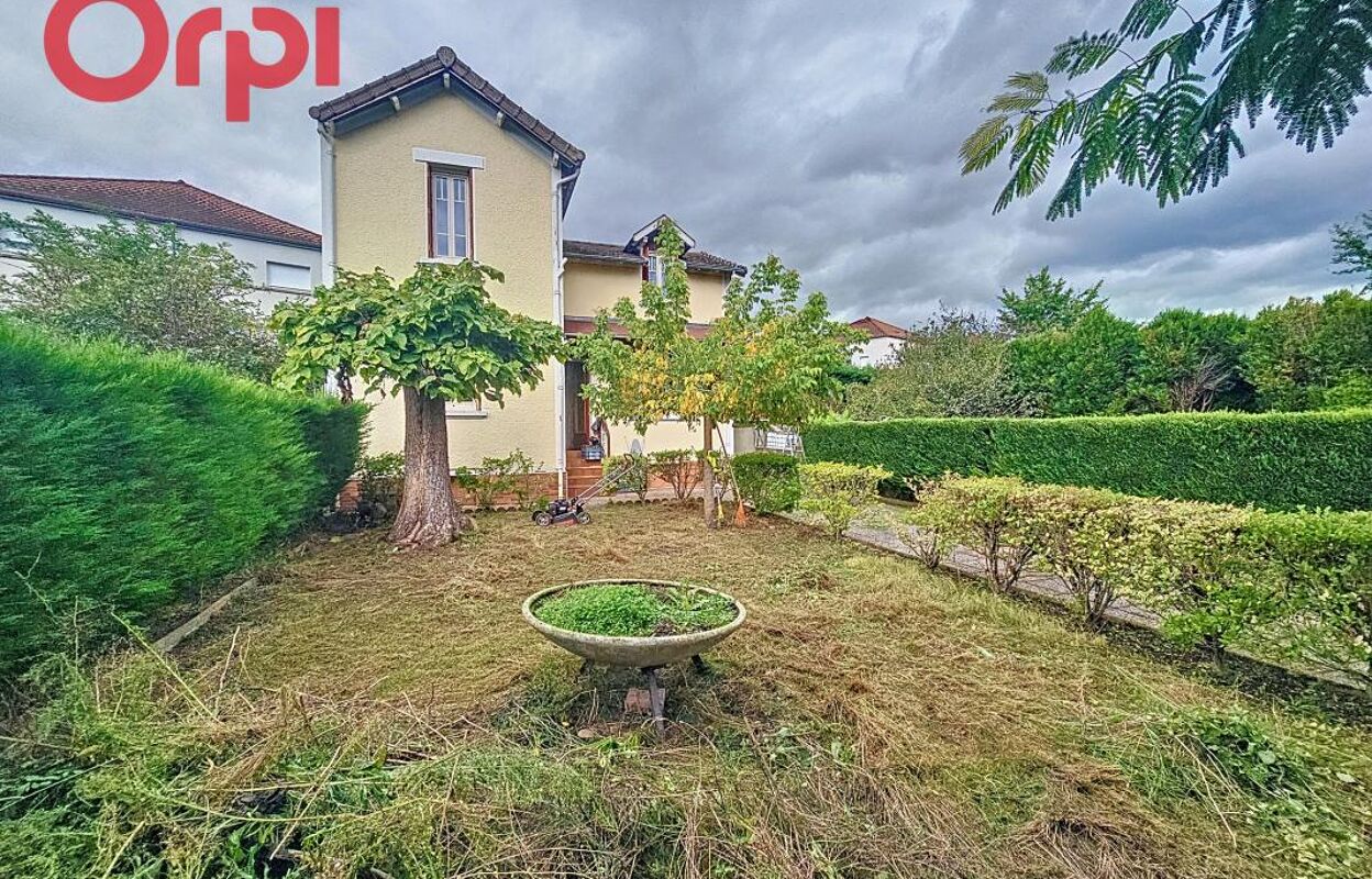 maison 5 pièces 92 m2 à vendre à Saint-Yorre (03270)