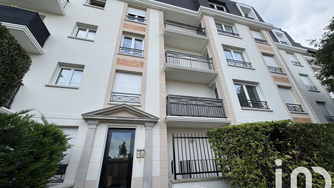 appartement 2 pièces 47 m2 à vendre à Noisy-le-Grand (93160)