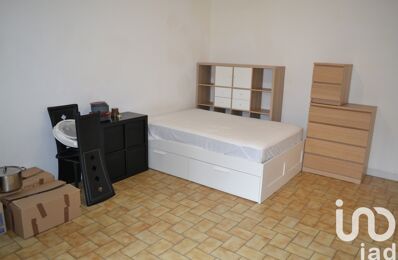 location appartement 640 € CC /mois à proximité de Toussus-le-Noble (78117)