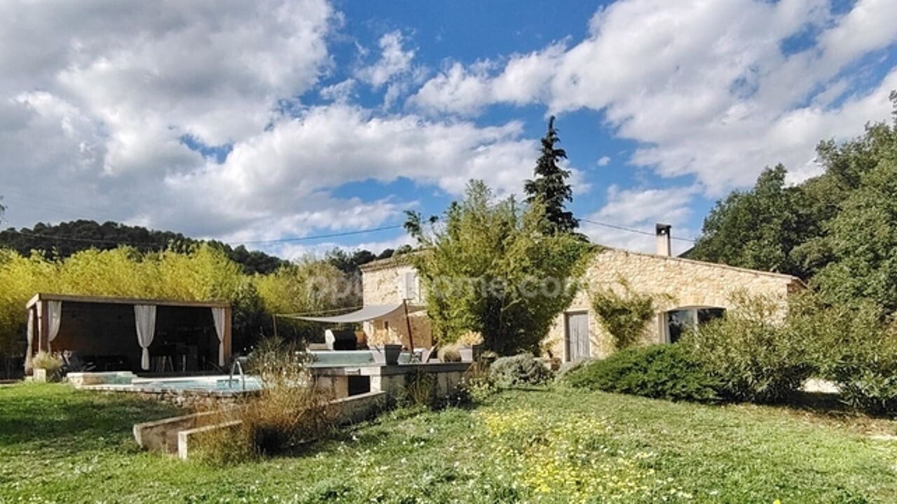 maison 7 pièces 172 m2 à vendre à Cucuron (84160)