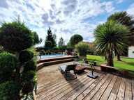 A vendre proche de Lannemezan: Superbe villa contemporaine de très haute qualité avec vue sur les Pyrénées. Surface habitable d'environ 250m²,  4 chambres, piscine, terrain de pétanque, parc de 4.400m² — photo 3