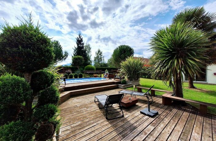 A vendre proche de Lannemezan: Superbe villa contemporaine de très haute qualité avec vue sur les Pyrénées. Surface habitable d'environ 250m²,  4 chambres, piscine, terrain de pétanque, parc de 4.400m² — photo 3