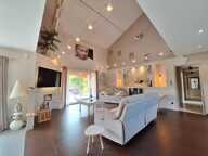 A vendre proche de Lannemezan: Superbe villa contemporaine de très haute qualité avec vue sur les Pyrénées. Surface habitable d'environ 250m²,  4 chambres, piscine, terrain de pétanque, parc de 4.400m² — photo 4