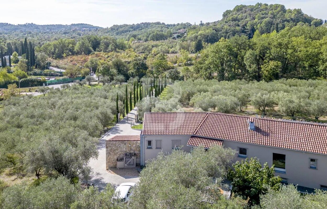 maison 9 pièces 311 m2 à vendre à Châteauneuf-Grasse (06740)