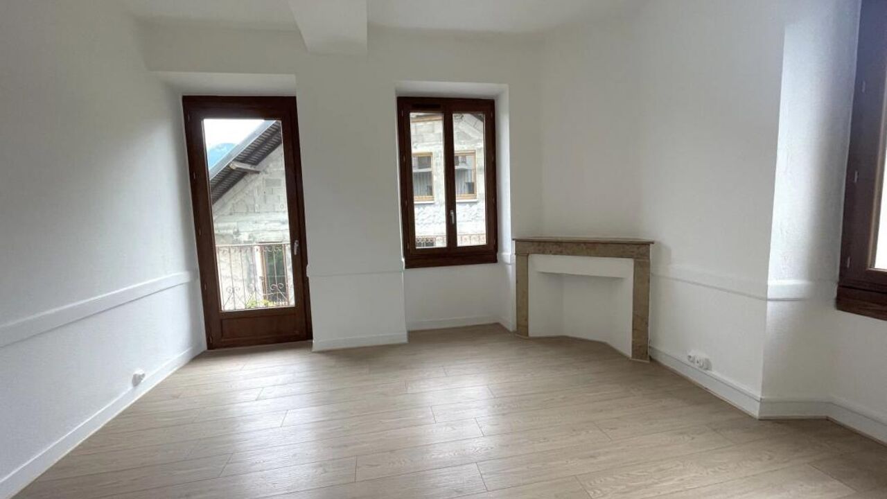 appartement 3 pièces 47 m2 à vendre à Viviers-du-Lac (73420)