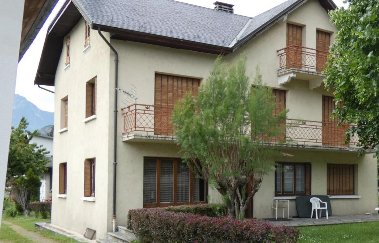 maison 15 pièces 315 m2 à vendre à Saint-Avre (73130)