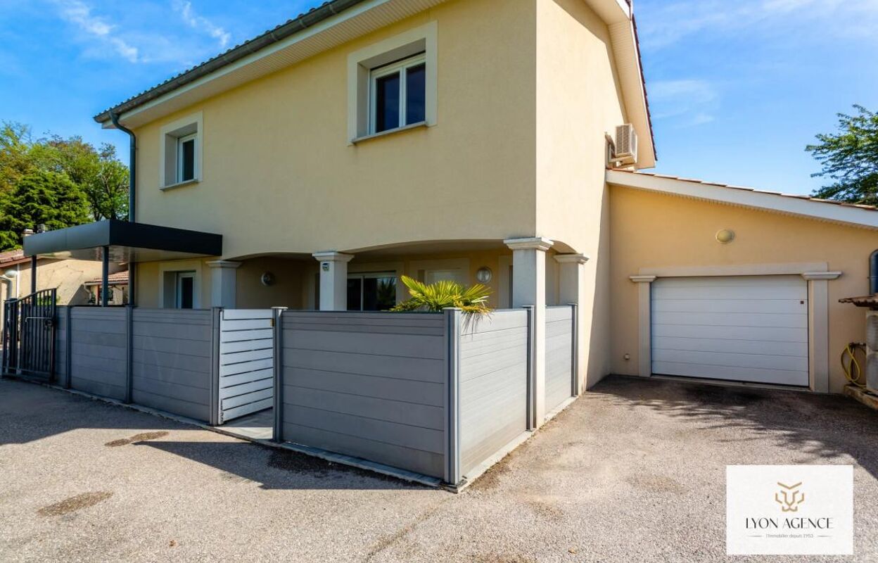 maison 6 pièces 205 m2 à vendre à Saint-Bonnet-de-Mure (69720)