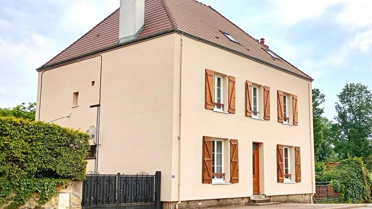 maison 10 pièces 250 m2 à vendre à Pierre-de-Bresse (71270)