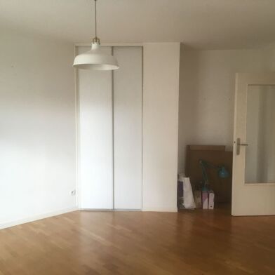 Appartement 1 pièce 64 m²