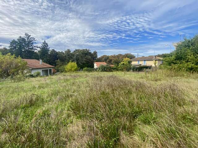Terrain 980m2 quartier Saint-Médard — photo du bien