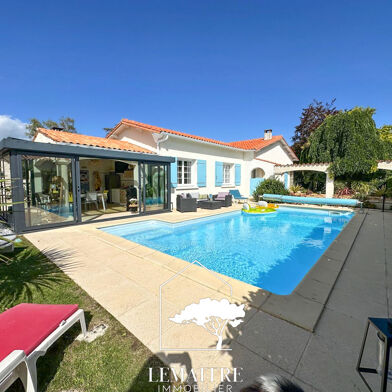 Maison 5 pièces 488800 €