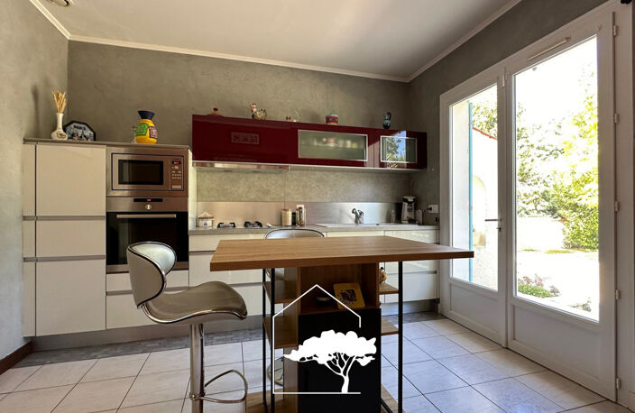 Maison familiale, plain pied; 3 chambres piscine et véranda — photo 4