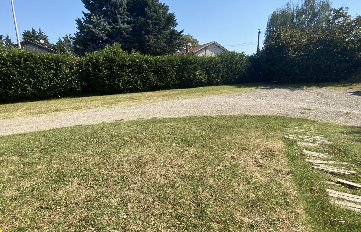 terrain  pièces 332 m2 à vendre à Feyzin (69320)