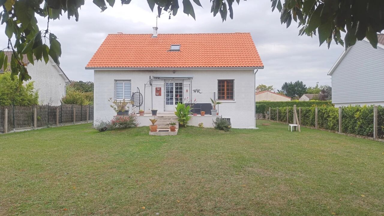 maison 6 pièces 128 m2 à vendre à Neuville-de-Poitou (86170)