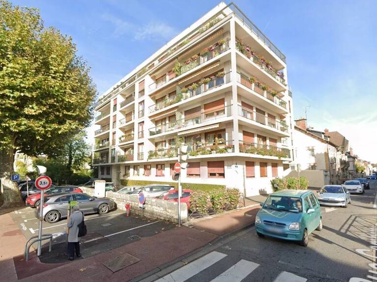 Appartement lumineux avec grande terrasse en plein cœur de Montargis — photo 1