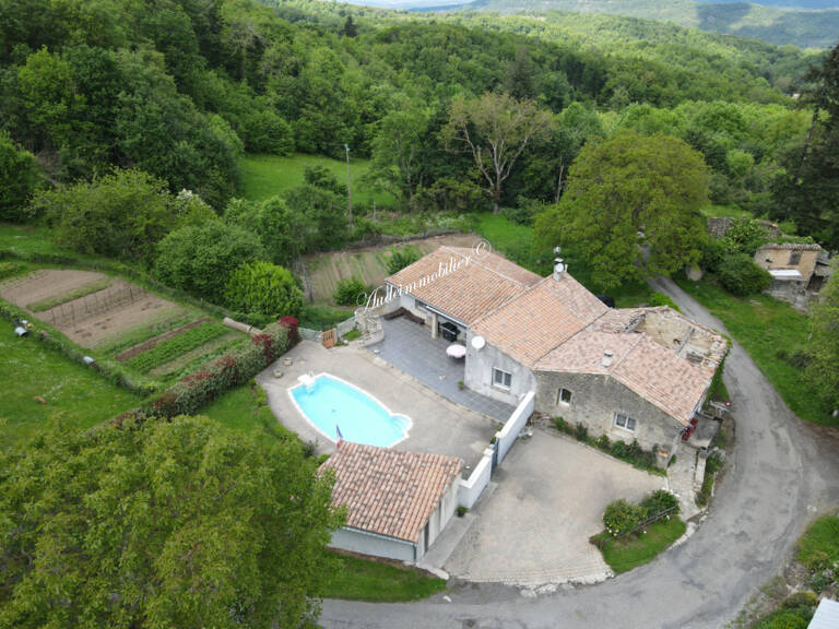 Maison avec jardin, piscine et dépendance — photo 1