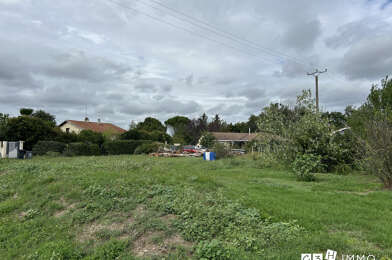 Terrain  81000 €