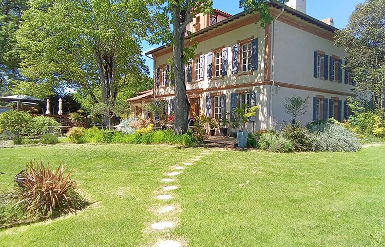 maison 10 pièces 420 m2 à vendre à Marignac-Lasclares (31430)