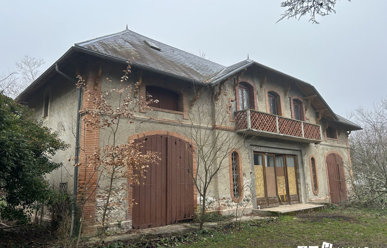 maison 9 pièces 280 m2 à vendre à Marquefave (31390)