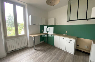 location appartement 650 € CC /mois à proximité de Saint-André-de-Cruzières (07460)