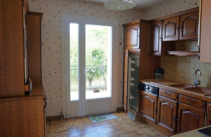 Maison traditionnelle avec jardin — photo 3