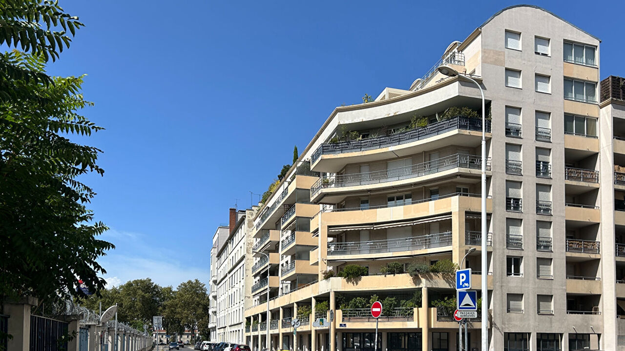 appartement 2 pièces 51 m2 à vendre à Lyon 7 (69007)