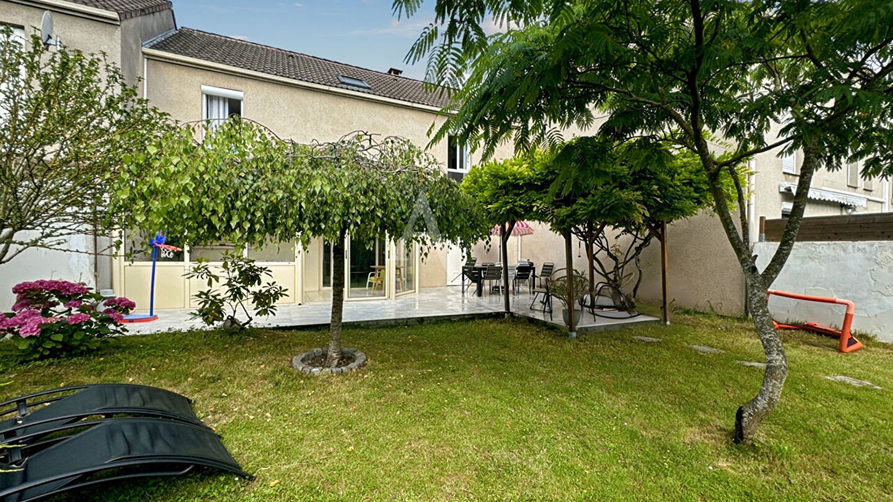 maison 6 pièces 106 m2 à vendre à Vauréal (95490)