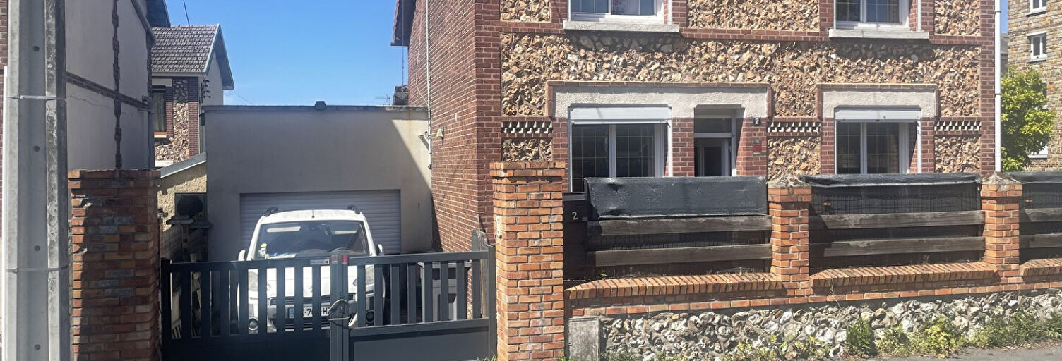 Maison 8 Pièces 119 m² à vendre à Petit-Couronne (76650)