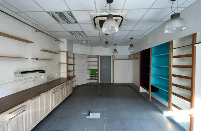 Local commercial 135 m² — photo 2