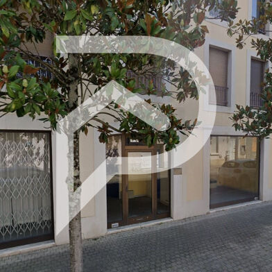 Commerce 3 pièces 575 €