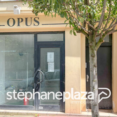 Commerce  299000 €