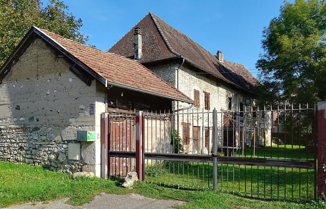 maison 6 pièces 135 m2 à vendre à Morestel (38510)