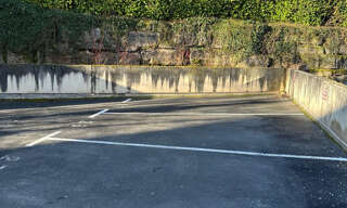 Garage   m² à louer à Rodez (12000)