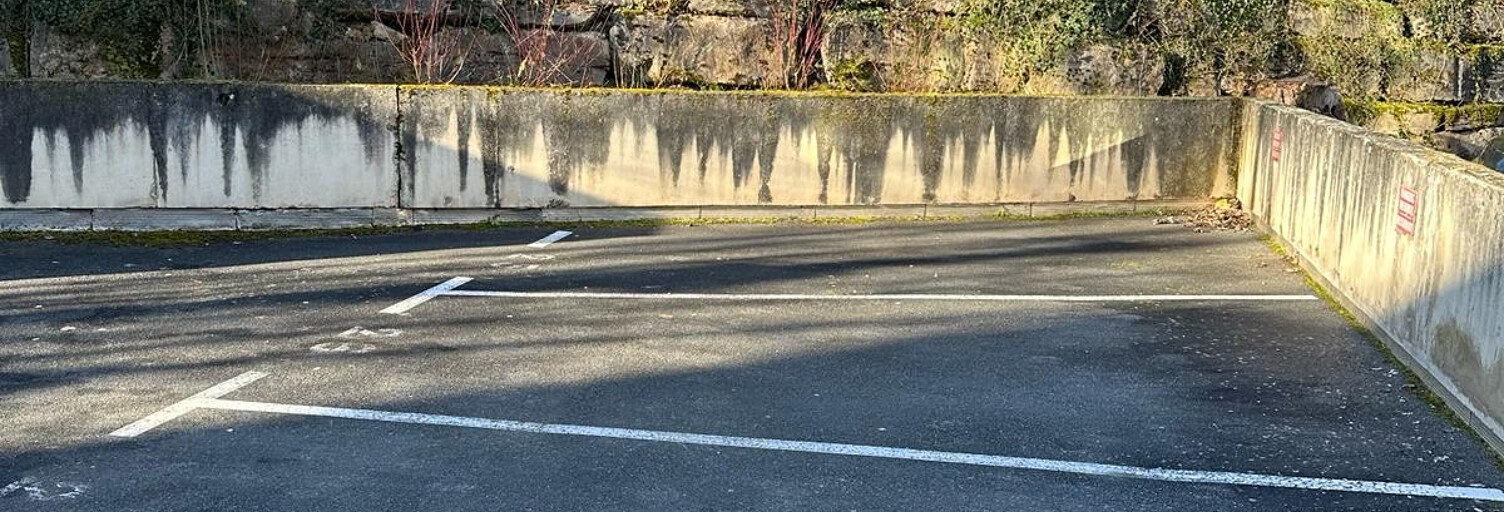 Garage   m² à louer à Rodez (12000)