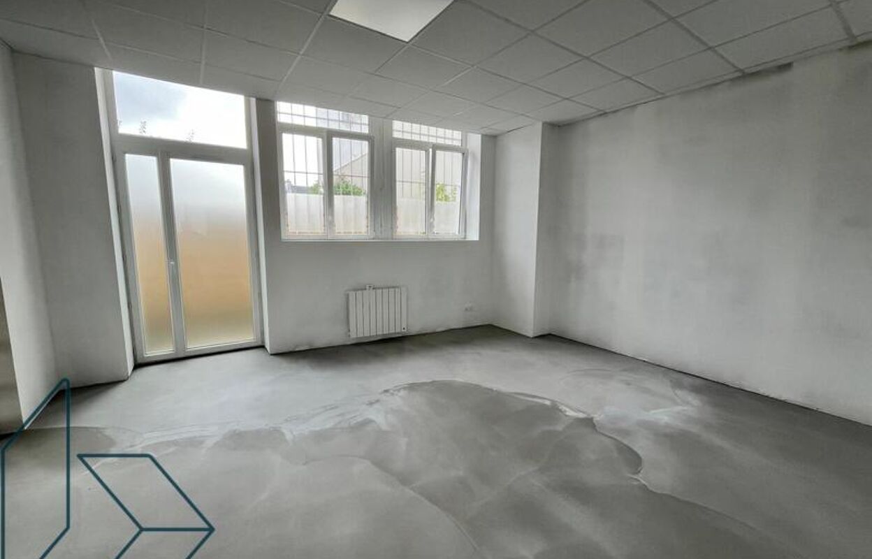 bureau  pièces 90 m2 à vendre à Vannes (56000)